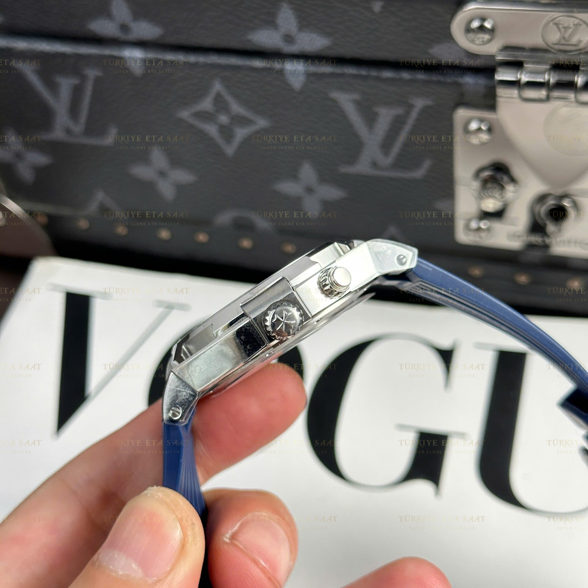 Vacheron-Constantin-Overseas-Dual-Time-47450-9F-42mm-turkiyeetasaat-eta-saat (11) Vacheron-Constantin-Overseas-Dual-Time-47450-9F-42mm-turkiyeetasaat-eta-saat (11)