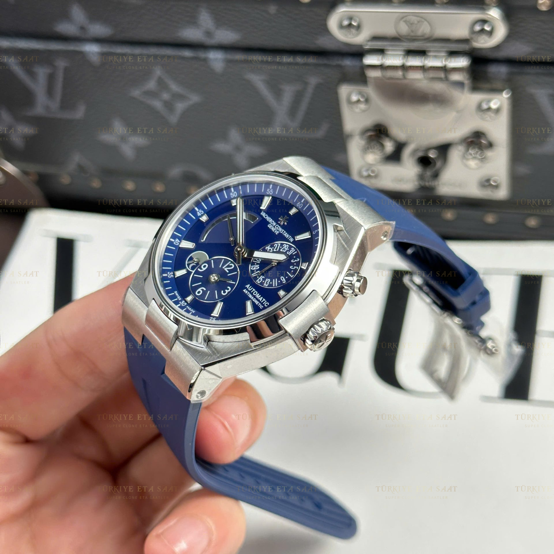 Vacheron-Constantin-Overseas-Dual-Time-47450-9F-42mm-turkiyeetasaat-eta-saat (2) Vacheron-Constantin-Overseas-Dual-Time-47450-9F-42mm-turkiyeetasaat-eta-saat (2)